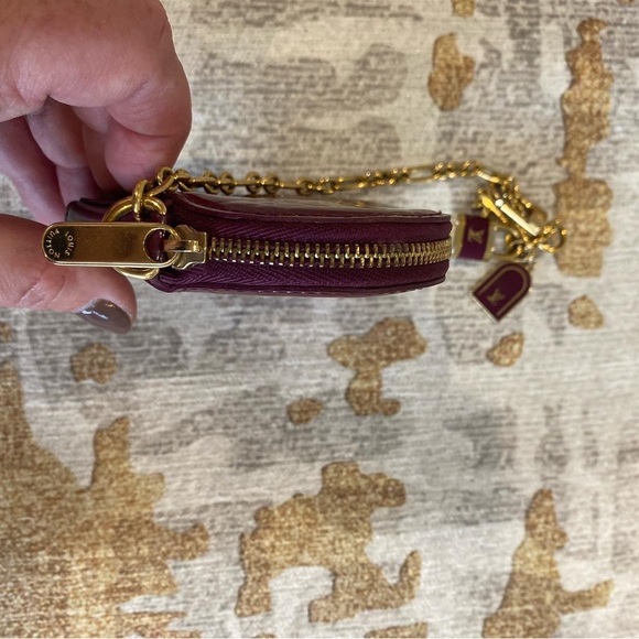 Louis Vuitton Violet Heart Coin Pouch - Picture 4 of 7